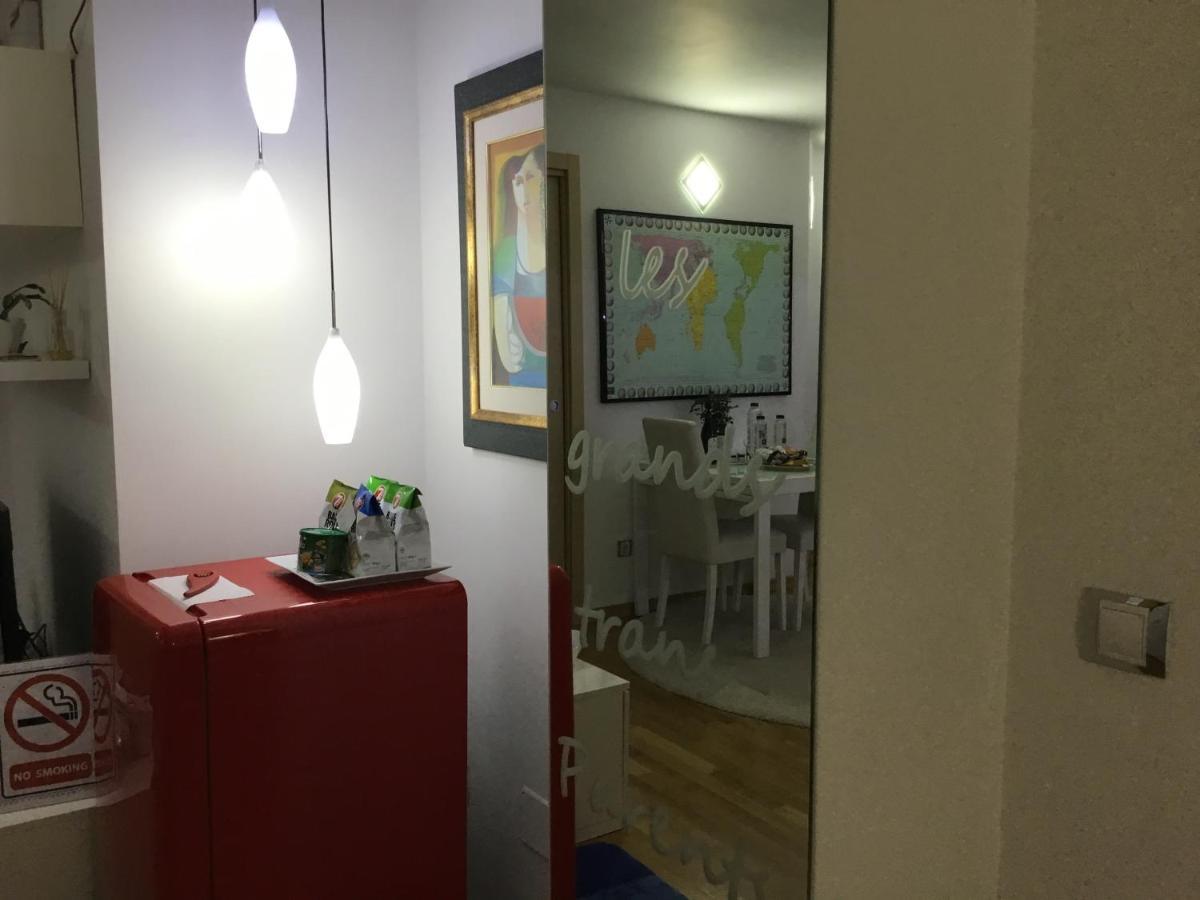 White Dream Suites Iasi Bagian luar foto