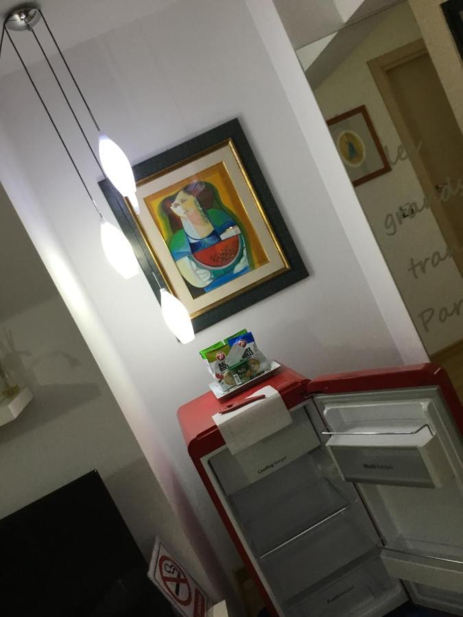 White Dream Suites Iasi Bagian luar foto