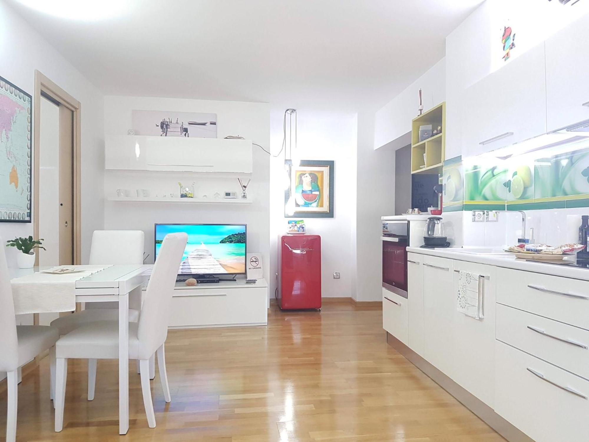 White Dream Suites Iasi Bagian luar foto