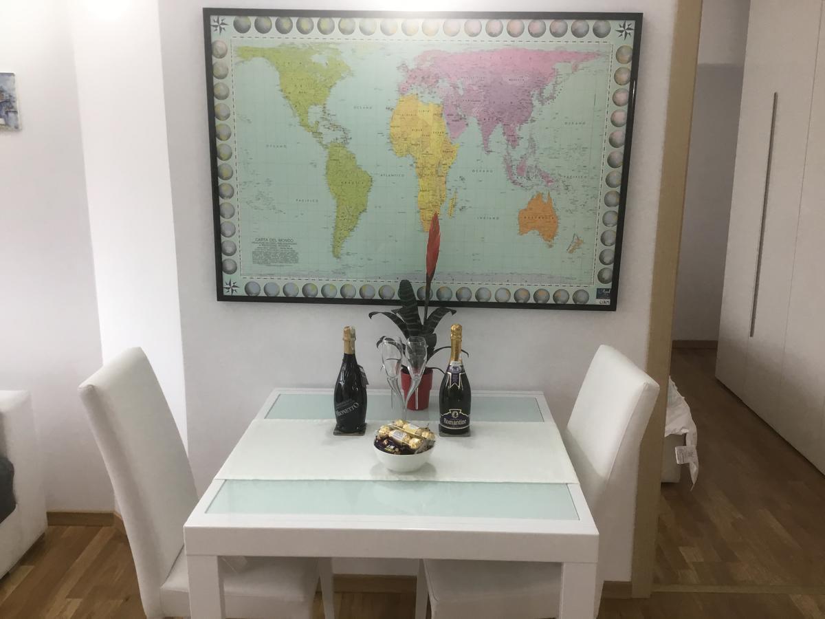 White Dream Suites Iasi Bagian luar foto