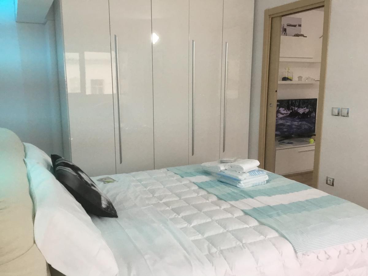 White Dream Suites Iasi Bagian luar foto