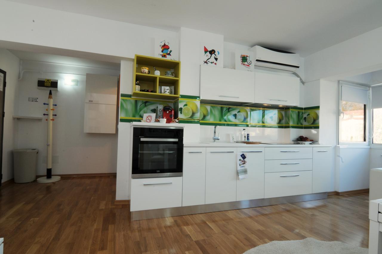 White Dream Suites Iasi Bagian luar foto