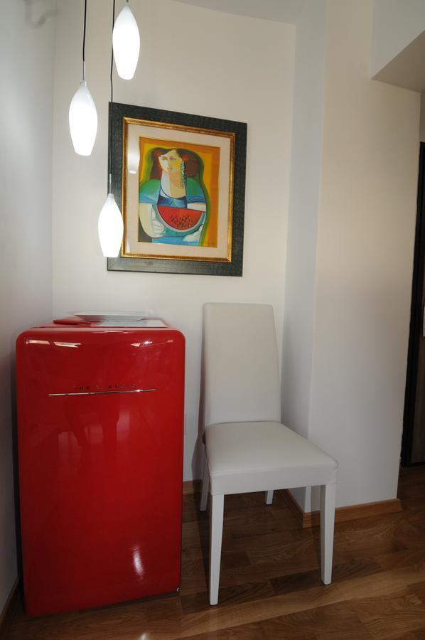 White Dream Suites Iasi Bagian luar foto