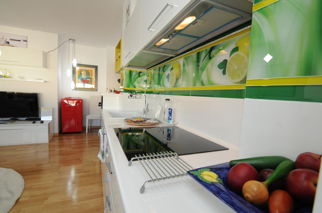 White Dream Suites Iasi Bagian luar foto
