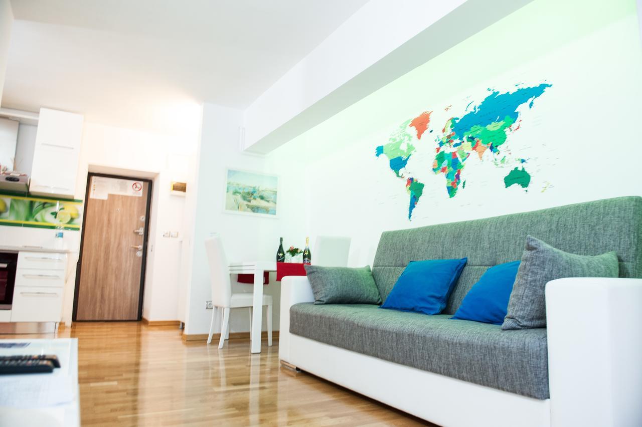White Dream Suites Iasi Bagian luar foto