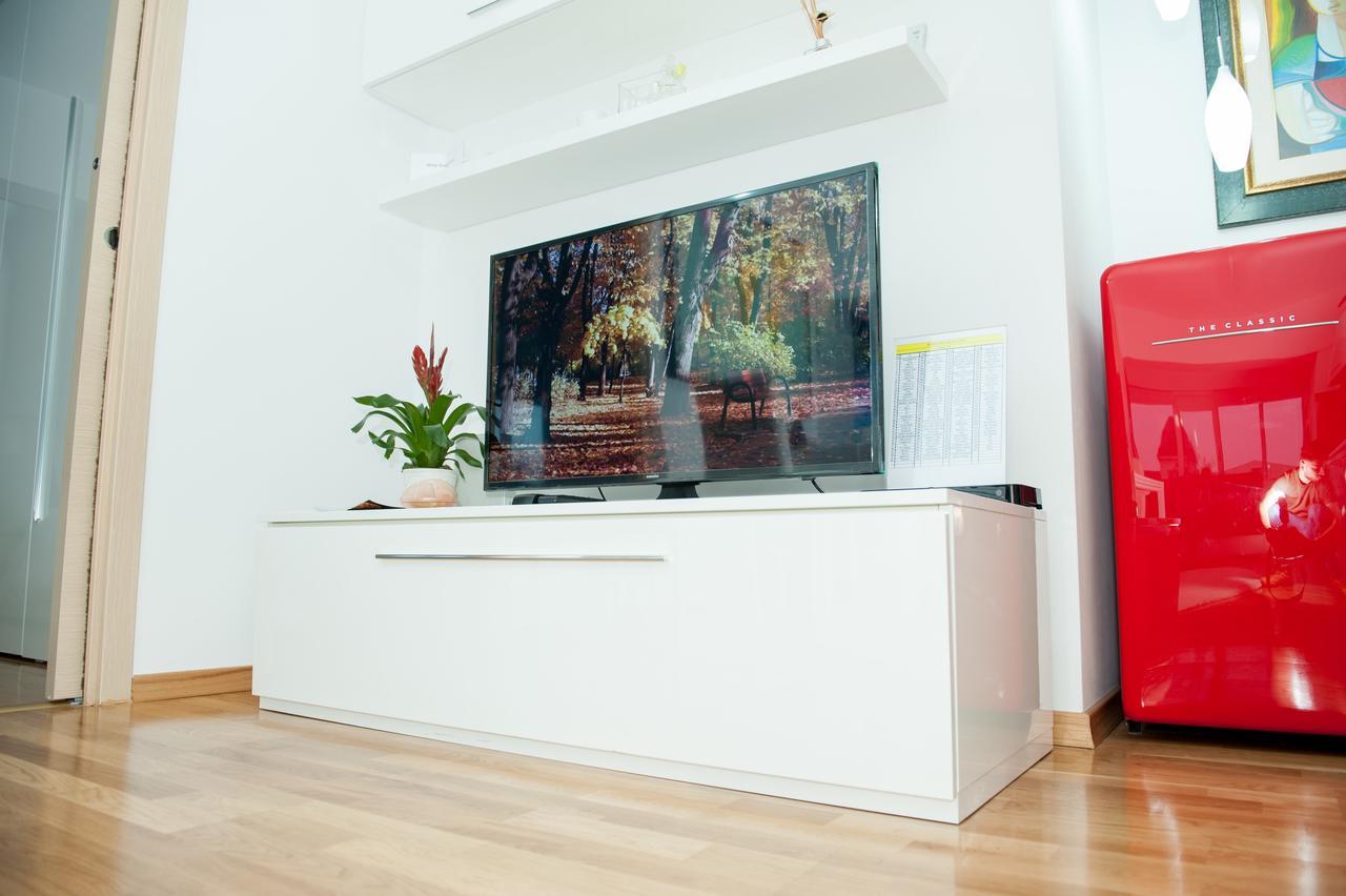 White Dream Suites Iasi Bagian luar foto