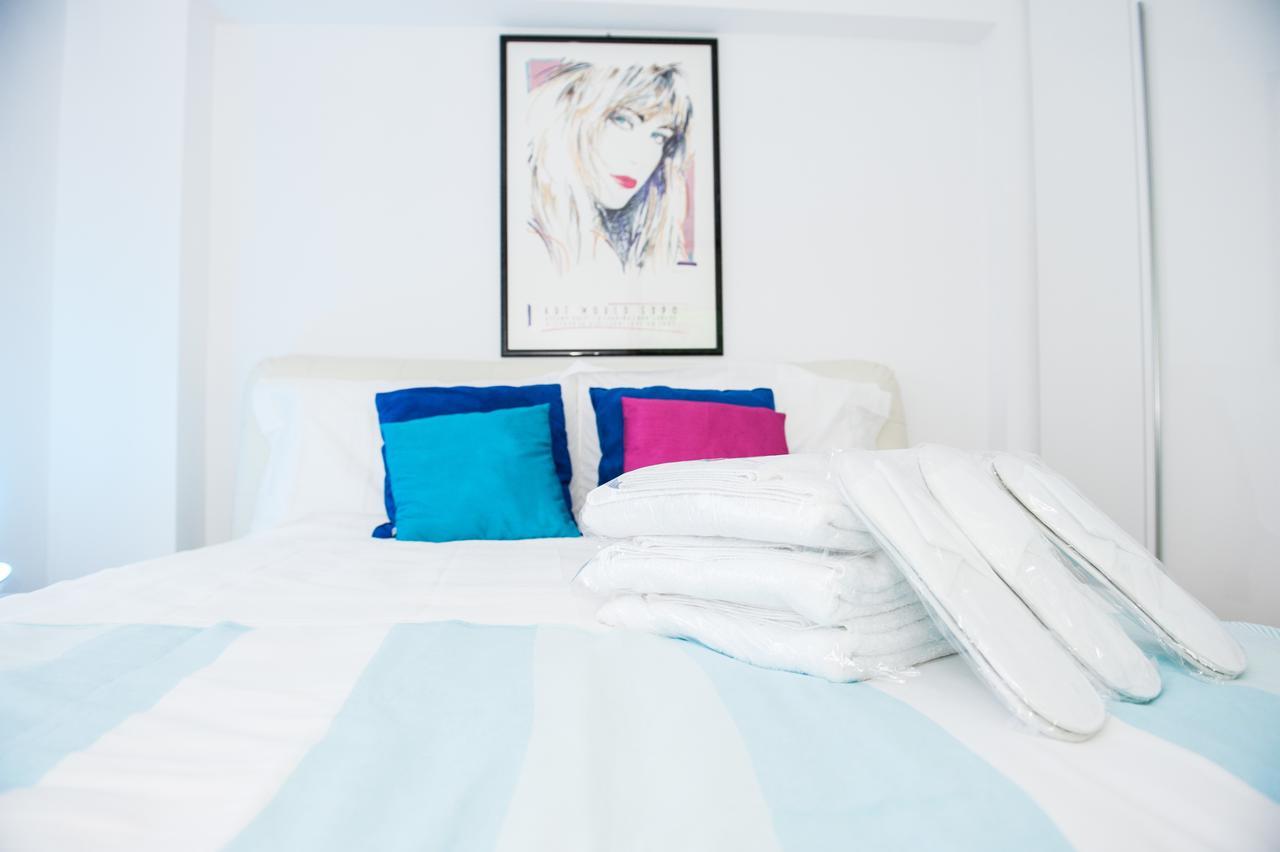 White Dream Suites Iasi Bagian luar foto