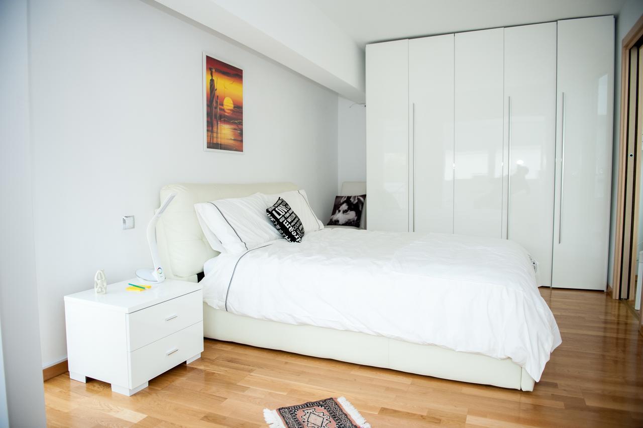 White Dream Suites Iasi Bagian luar foto